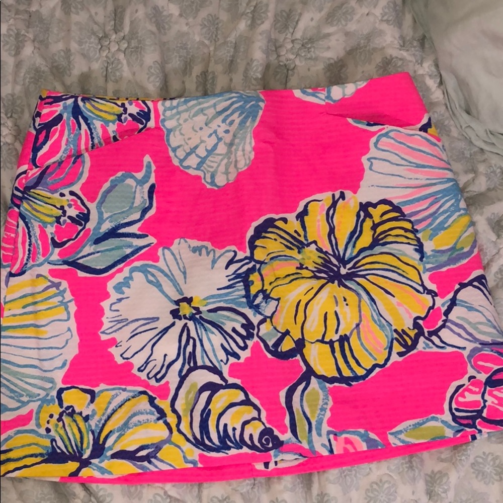 EUC LILLY PULITZER SKORT